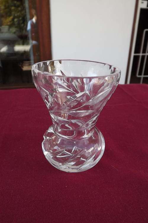 Small Beautiful Glass Vase - height 9cm
