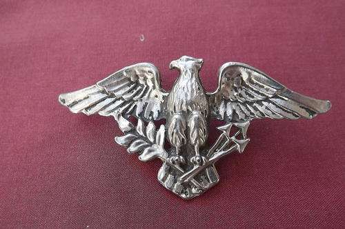 Eagle Brooch - 4.5x9cm - good condition