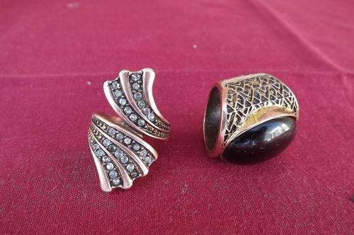 Lot of 2 Fashion Rings in size 8