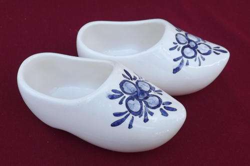 Set of 2 Porcelain Shoes with Blue Design - good condition - length 12.5cm