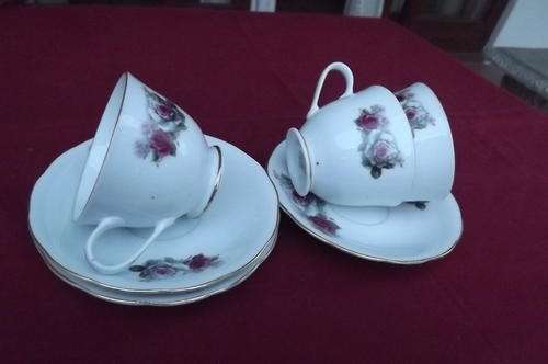 Set of 3 Beautiful Floral Porcelain Cups & Saucers made in China - very good condition