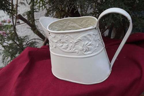 Painted Metal Watering Can - Height 11.5cm