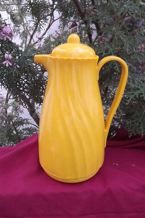 Yellow Plastic Hot Water/Coffee Jug - height 29cm - good condition