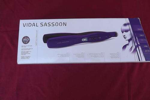 Vidal Sassoon Mod. VSST 2972 E Electric Hair Straightener in good working condition see scans