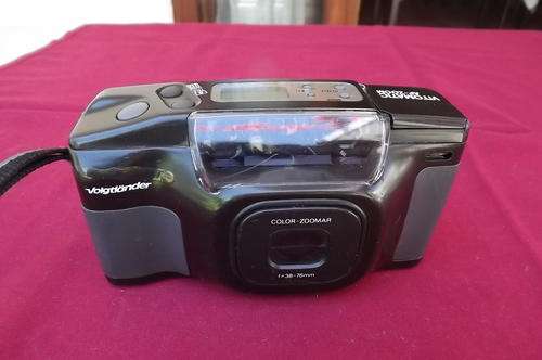 Voigtlander Camera - Vitomatic AF - Zoom - 38mm - film still in camera - not tested