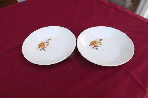 Set of 2 Dessert Bowls with Yellow Rose - 16cm diameter - 3.5cm depth - good condition