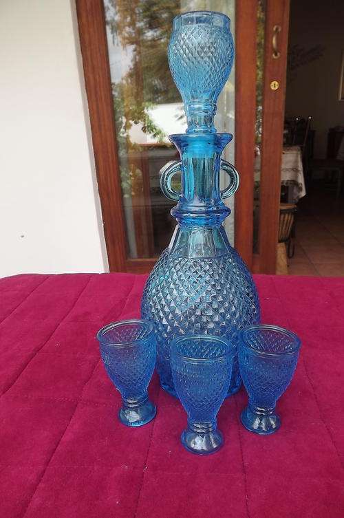 Blue Glass Decanter with Stopper and 3 Small Glasses - decanter's height 26cm - glasses 8.5cm