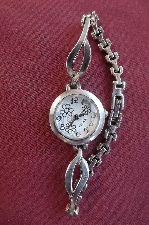 Minx Ladies Fashion Quartz Watch with Nice Strap in working condition