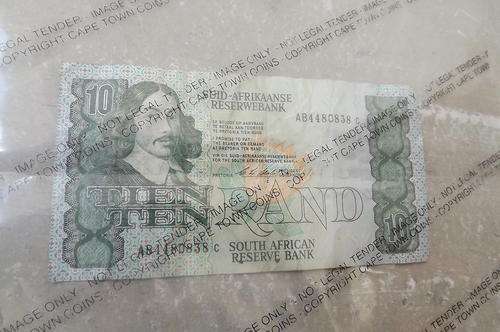 SA R10 Note in Alpha numerical numbering starting AB-signed CL Stals -good condition - a bit creased