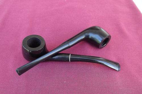Lot of 2 Smoke Pipes - as new