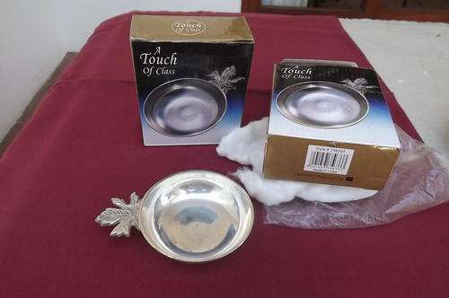 Set of 2 Small Silver Plated Dishes - Ideal for your rings, earrings or mints