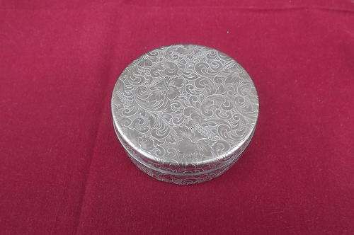Beautiful German Silver Snuff holder in Excellent Condition made by Montana Silversmiths