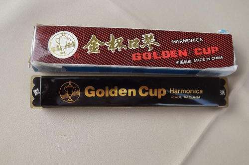 Golden Cup Harmonica made in China - 3x18cm - very good condition - sound good - with box