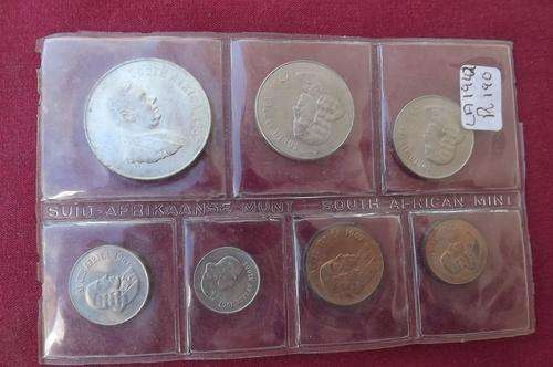 1967 South African Mint Pack with Silver R1