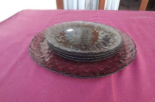 Brown Smoked Glass Cake Plate with 4 Small Plates in good condition - cake plate 28cm diameter