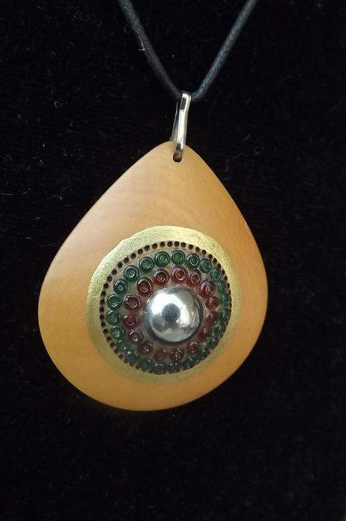 Yellow Wood Art Necklace - something different - new condition