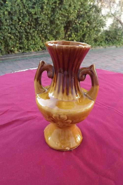Brown Porcelain Vase in good condition - height 22cm . With 2 handles!
