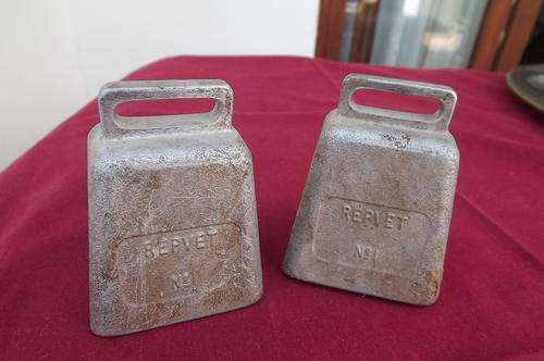 Repvet No1 Goat Bell in good condition - we have 2 priced at R65 each