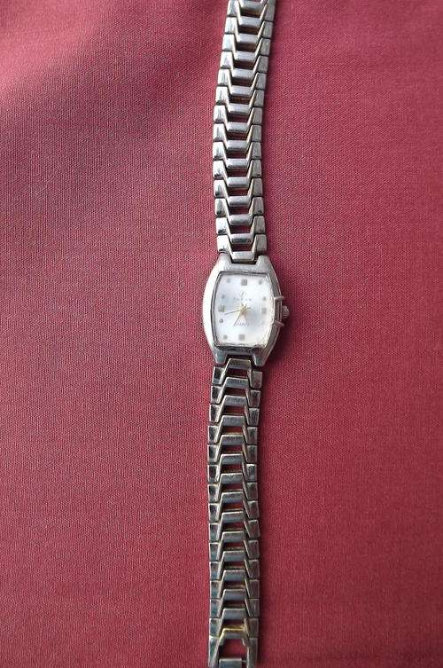 Farah Ladies Quartz Watch with Japan Movement - working - case & strap in good condition