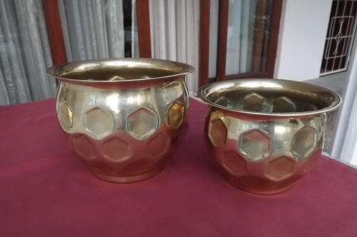 Set of 2 Brass Plant Holders in good condition - height 12.5cm and 10cm