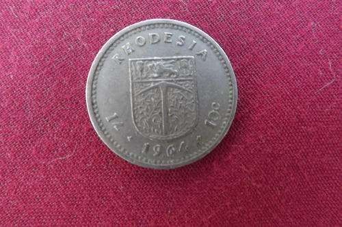 Rhodesia 1 Shilling/10c - Elizabeth 2 - 2nd portrait - VF condition