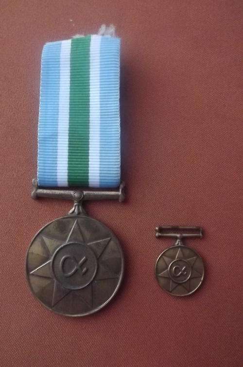 SA Army Unitas Medal 1994 with Miniature in good condition - No 029695