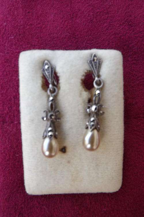 Antique Sterling Silver Screw on Earrings - given as a present on 26/10/1968 - see scans