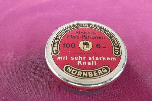 Vintage Round Tin - Flobert Platz Patronen 6 made in Nurnberg Germany with some contents still in