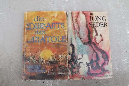 Book-Stel van 2 Liefdesverhale uitgegee deur Daan Retief Uitgewers en Mariki Wessels 1980/81