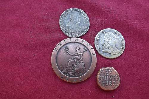 Lot of 4 different Van Riebeeck Replika tokens. All in good condition