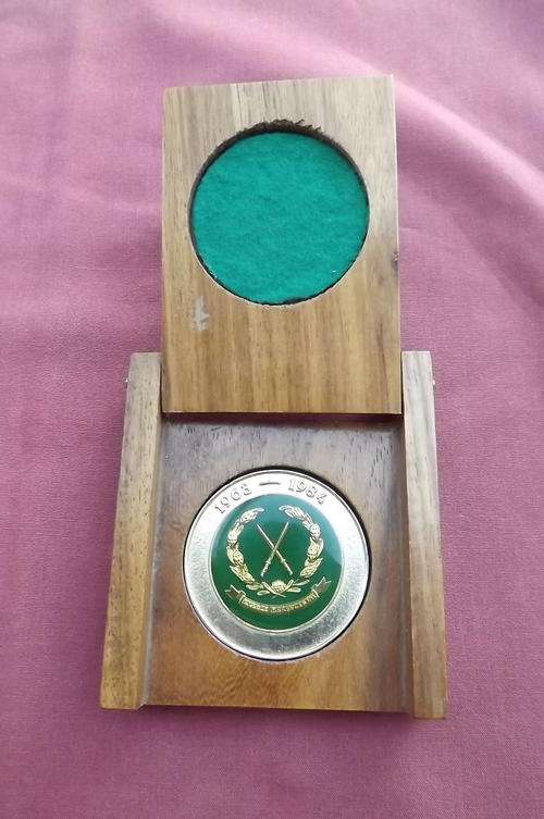 S.A Infantry School Medallion 1963-1984 21st anniversary numbered 325-As new still in wooden holder