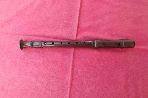 Yamaha Recorder .Made in Japan.No13.Good condition.Length 32.5 cm