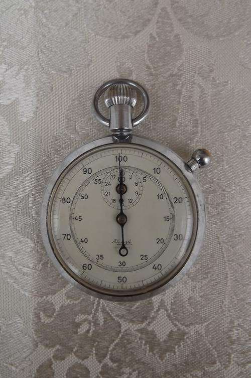 Kienzle Stop Watch in good working condition.Chrome plated 5 cm diameter.Made in Germany