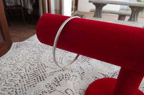 Genuine 925 silver bangle - 45 mm. width - diameter 7 cm. Good condition