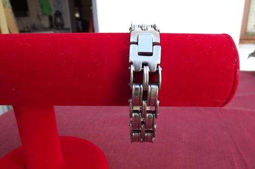 Handsome bracelet in stainless steel. As new condition,