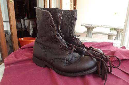 Pair of SADF genuine leather DWS 2005 boots in good used condition. Size 6.