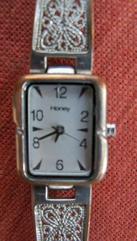 Ladies Watch Honey Wind up - Working  - wristband broken