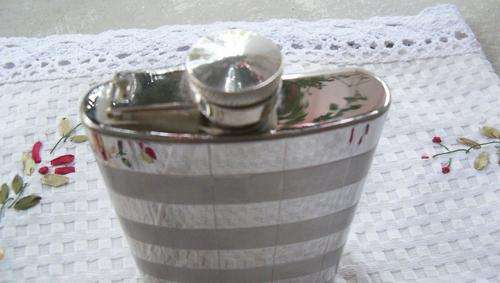 Stainless Steel 8 oz Hip Flask as per scan - pretty check pattern