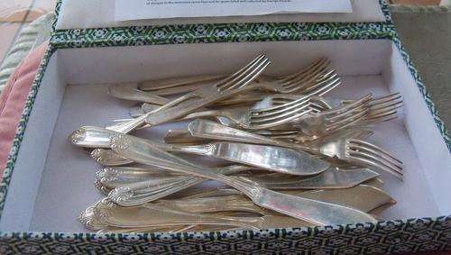 12 x Fish Knives & Forks as per scan