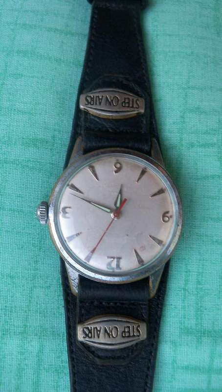 Step on Airs Mens Watch - wind up - working