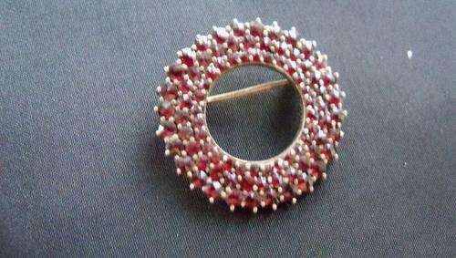 Vintage Round Brooch with Dark Red Stones
