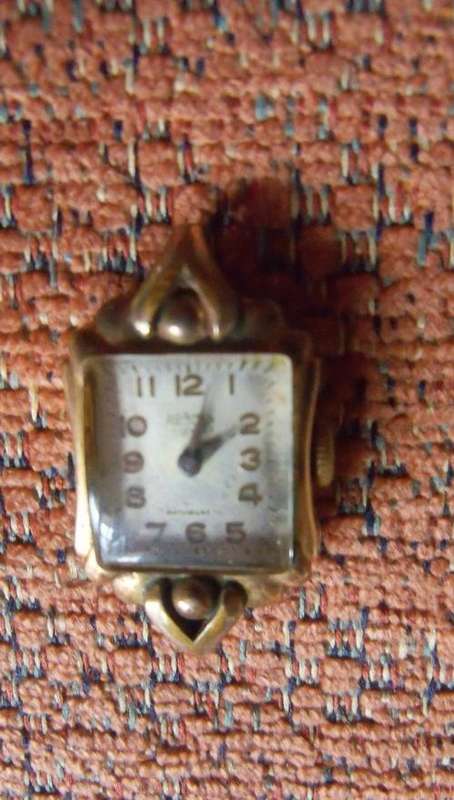 Antique Comos ladies Watch - overwound - made in Germany