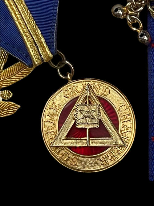 MASONIC FULL REGALIA / GRAND CHAPTER *VINTAGE* RA 70s ESTIMATE R 700 - R 1 200