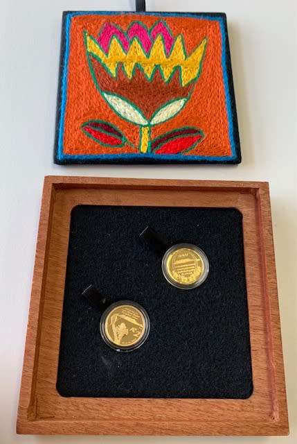 Ultra rare set of TWO 1/4oz PROOF 24ct GOLD 2007 Cape Floral Region World Heritage Launch