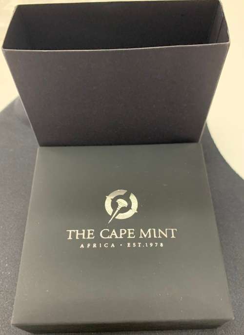 2019 Invictus 1oz fine silver coin colour Siya Kolisi signed COA, box