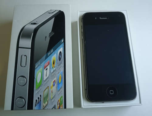 32GB iPhone 4s MINT CONDITION
