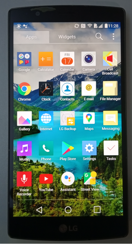LG G4 Smartphone - Excellent Condition, GREAT Quality Screen, Camera and Sound!