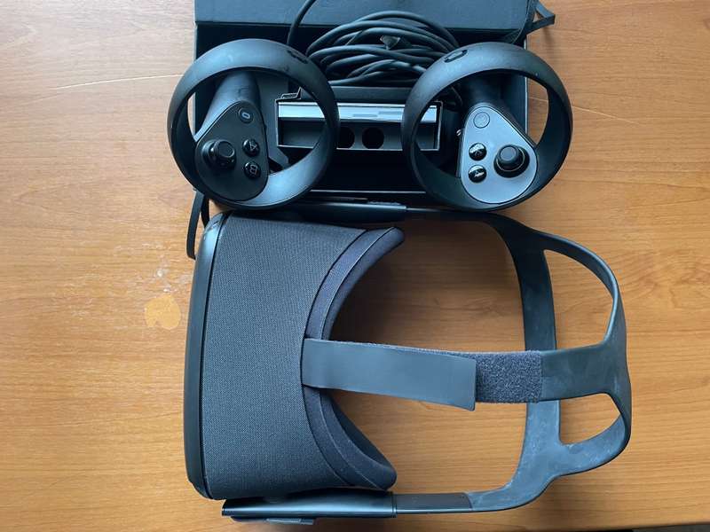 Oculus Quest Gen 1  VR Gaming Headset - 128GB - Excellent Condition