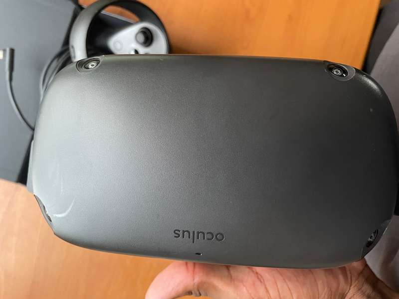 Oculus Quest Gen 1  VR Gaming Headset - 128GB - Excellent Condition