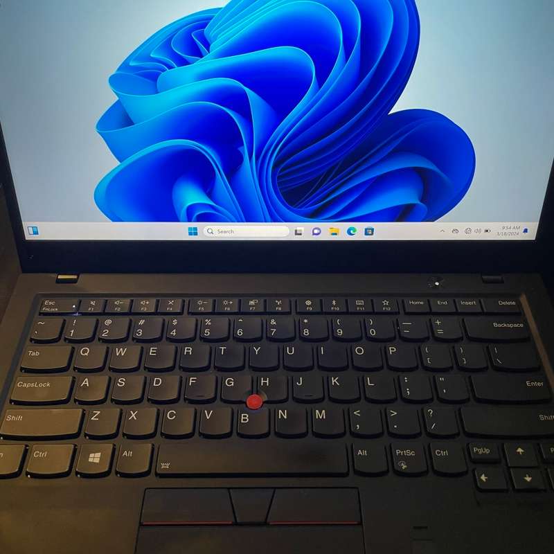 Lenovo ThinkPad X1 Carbon 14`  - Gen 6 - i7 8th Gen - 16GB RAM - 512 SSD